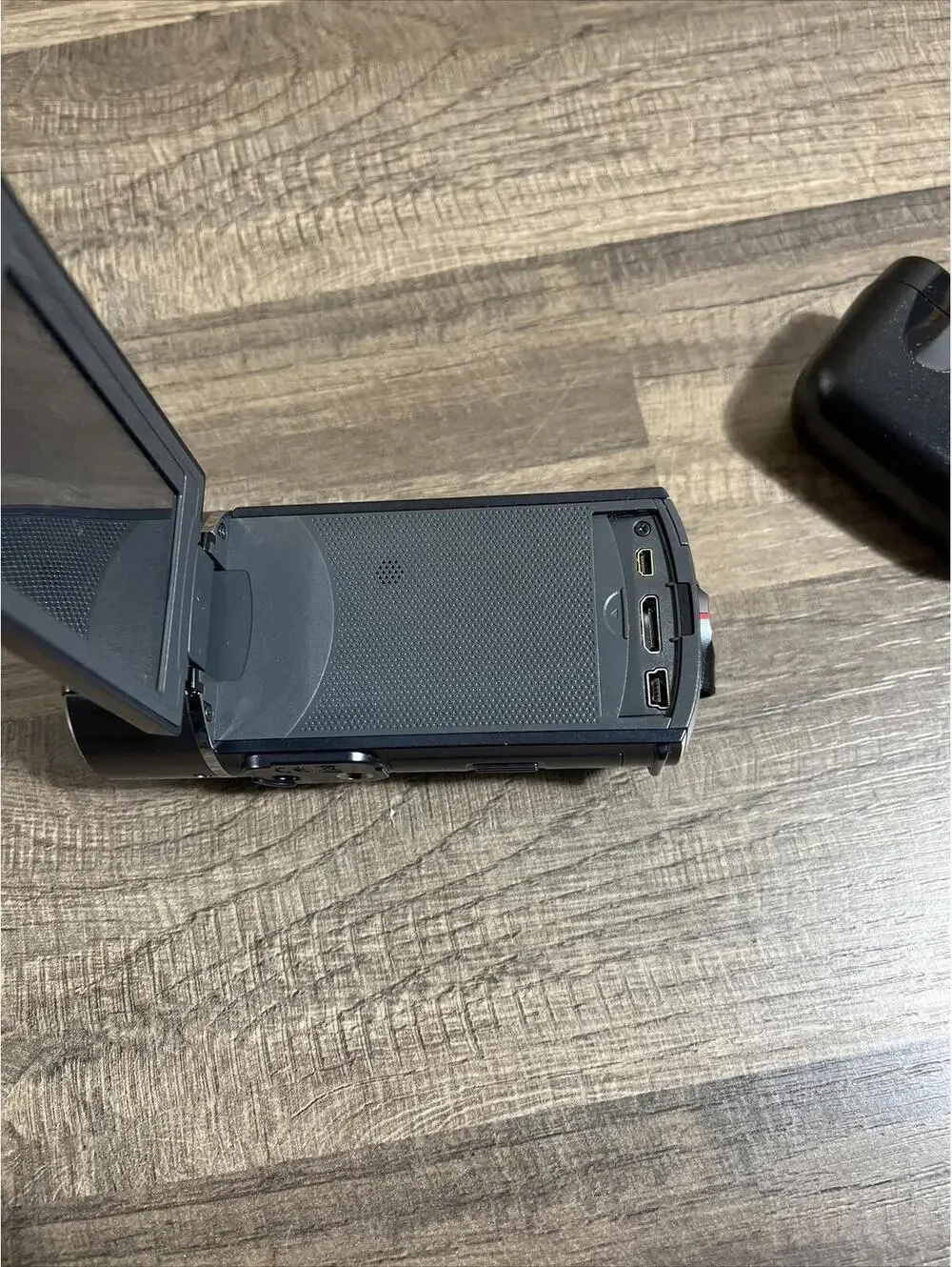 Samsung OIS DUO Camcorder 20x Zoom 1080p Video